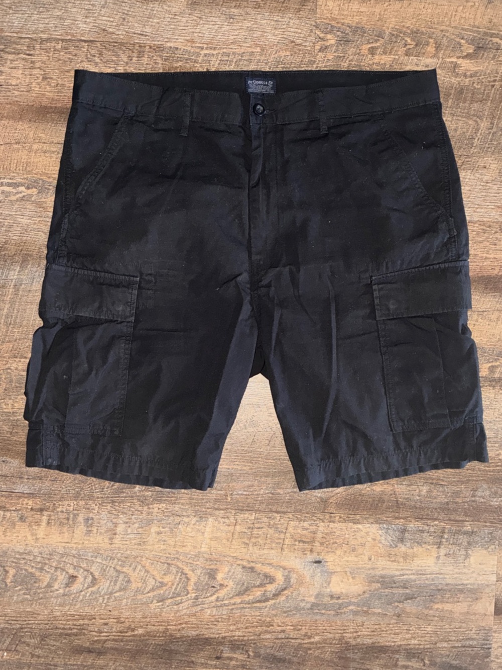 Levi's Black Cargo Shorts with Side Pockets